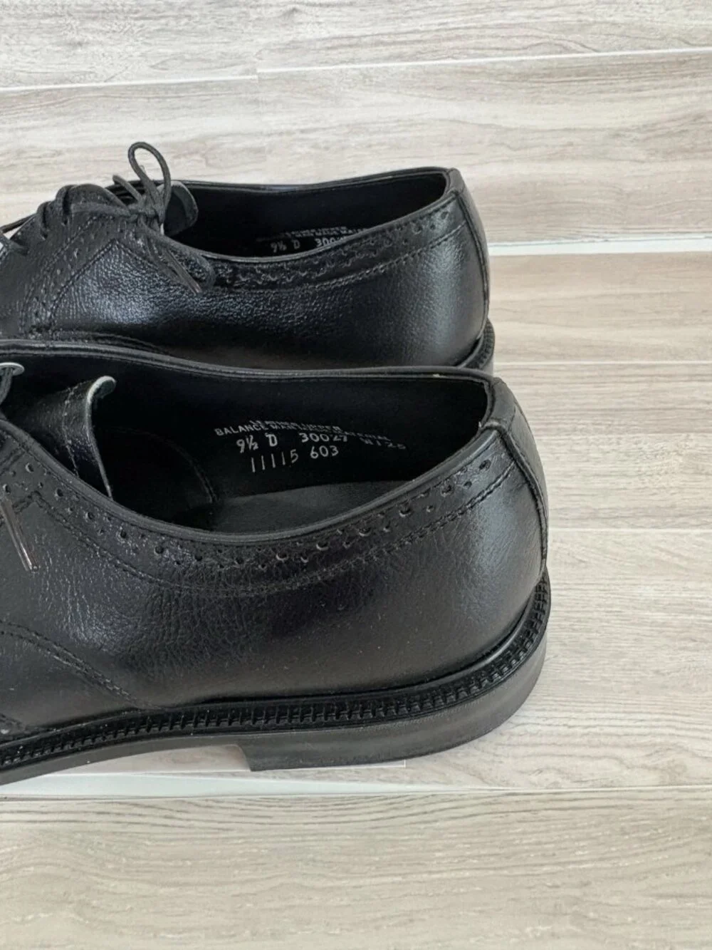 Endicott Johnson Black Leather Wingtip Brogue Vintage Dress Shoes